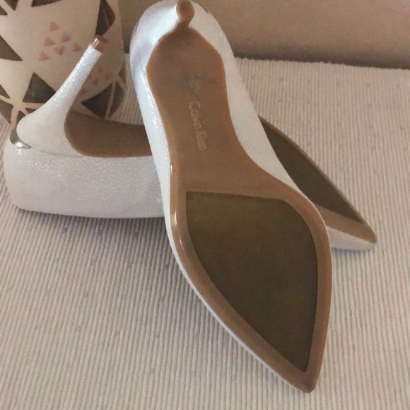 Calvin Klein - Picture 4 of 4